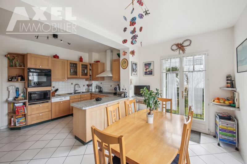 Maison - 212 m² - 6 pièces