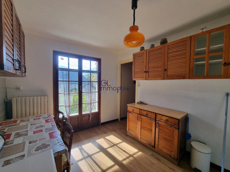 Maison traditionnelle - 121 m² - 9 pièces