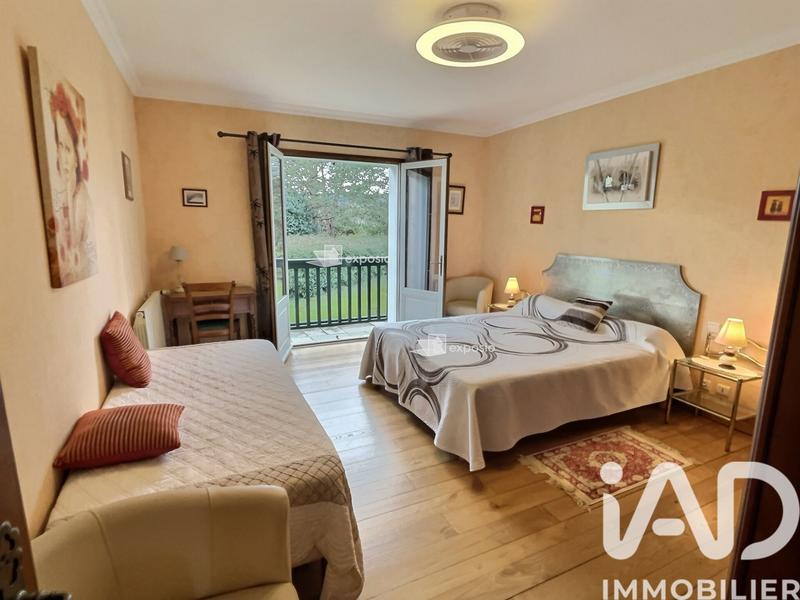 Maison de maîtres - 300 m² - 10 pièces