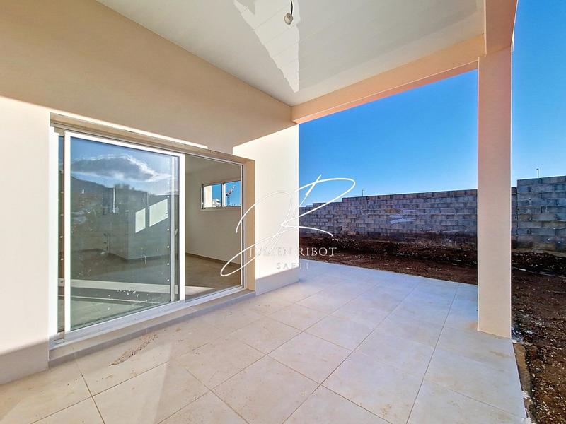 Maison - 99 m² - 4 pièces