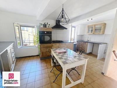 Maison - 96 m² - 5 pièces