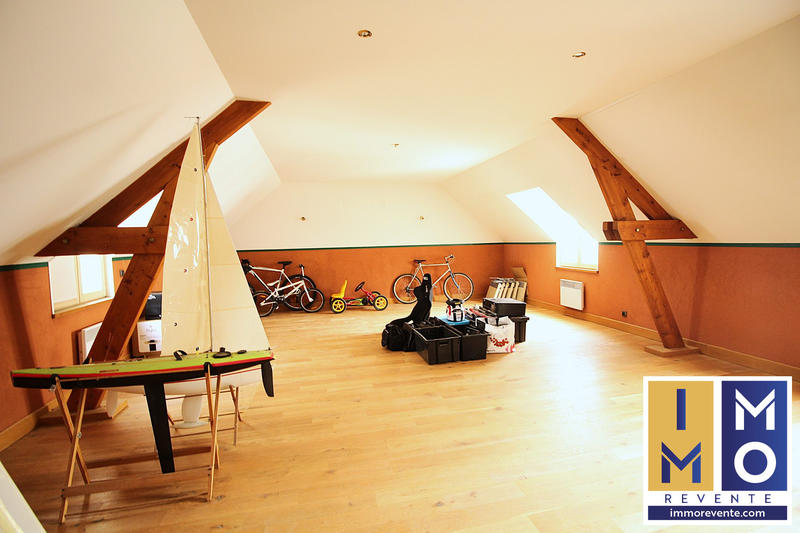 Maison - 458 m² - 11 pièces