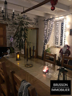 Maison - 184 m² - 9 pièces