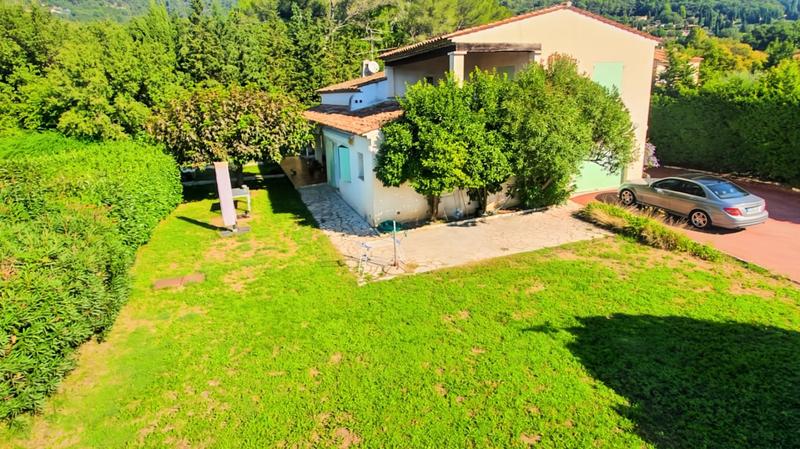Villa - 227 m² - 6 pièces