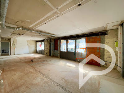 Local commercial - 185 m² - 3 pièces