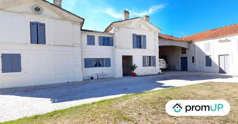 Maison - 320 m² - 10 pièces