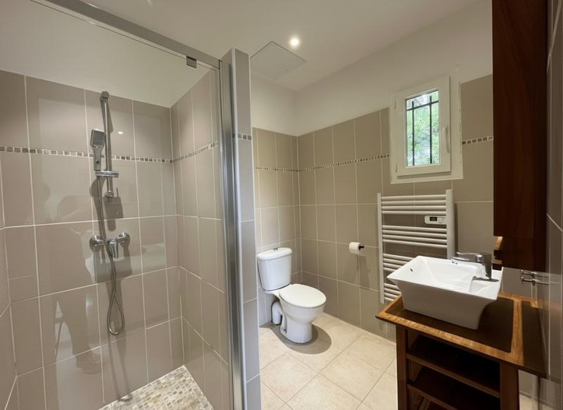 Propriété - 304 m² - 12 pièces