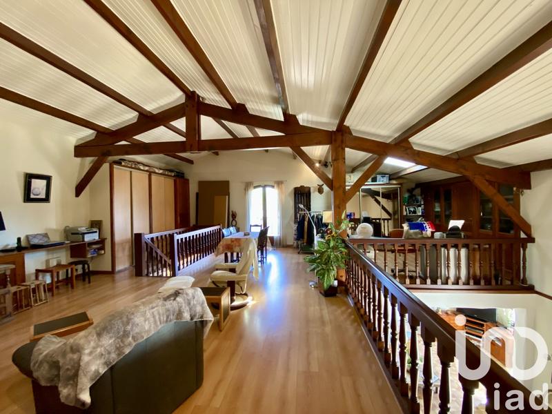 Maison - 246 m² - 5 pièces