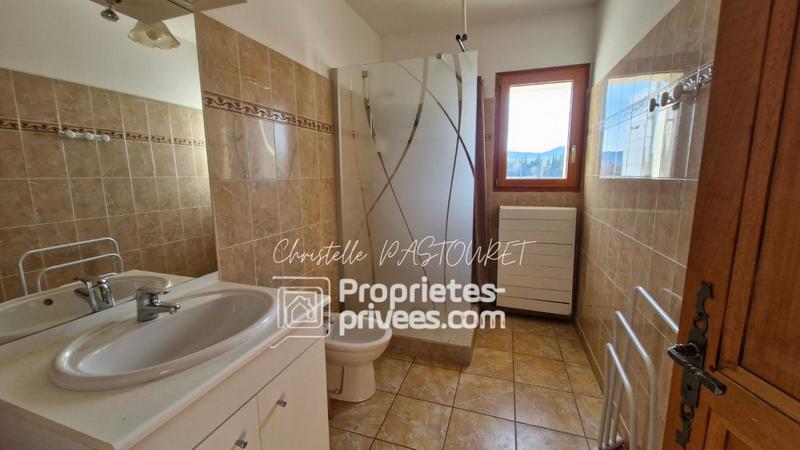 Propriété - 900 m² - 28 pièces