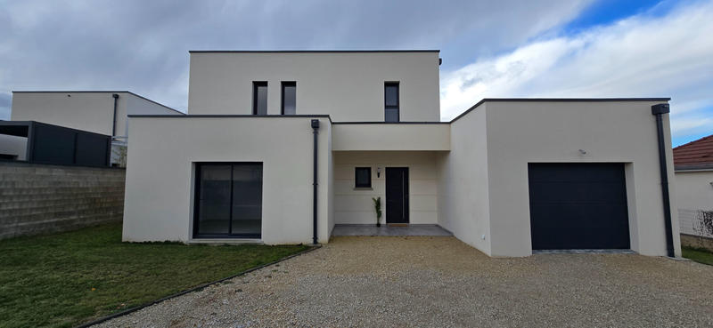 Maison - 155 m² - 6 pièces