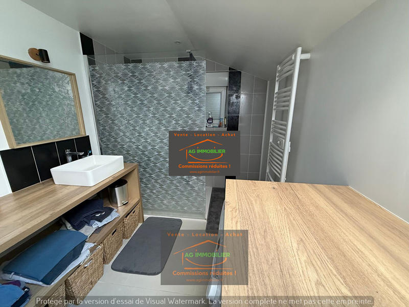 Maison - 180 m² - 7 pièces