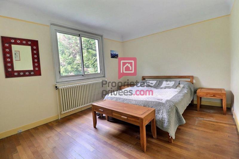 Maison - 183 m² - 9 pièces