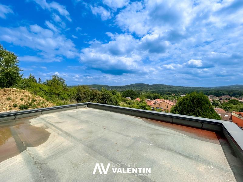 Maison - 200 m² - 5 pièces