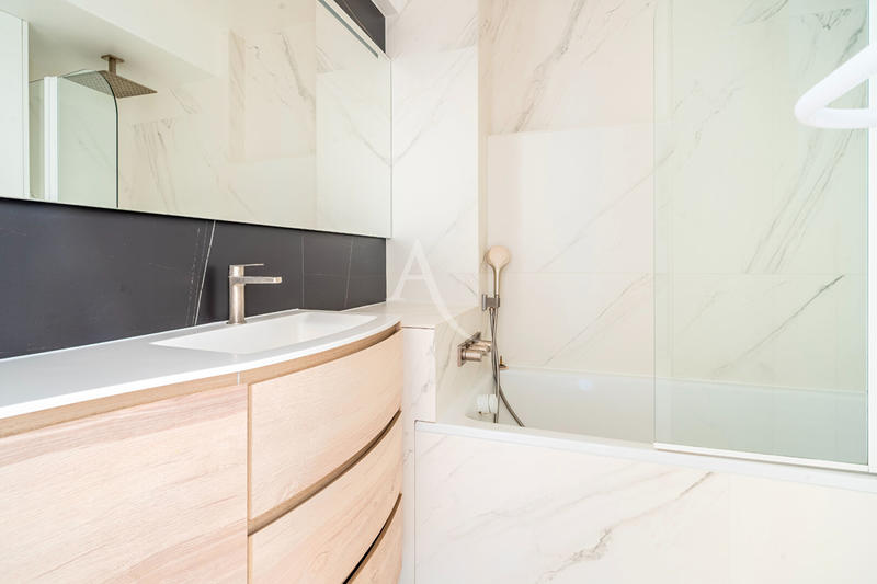 Appartement - 150 m² - 6 pièces