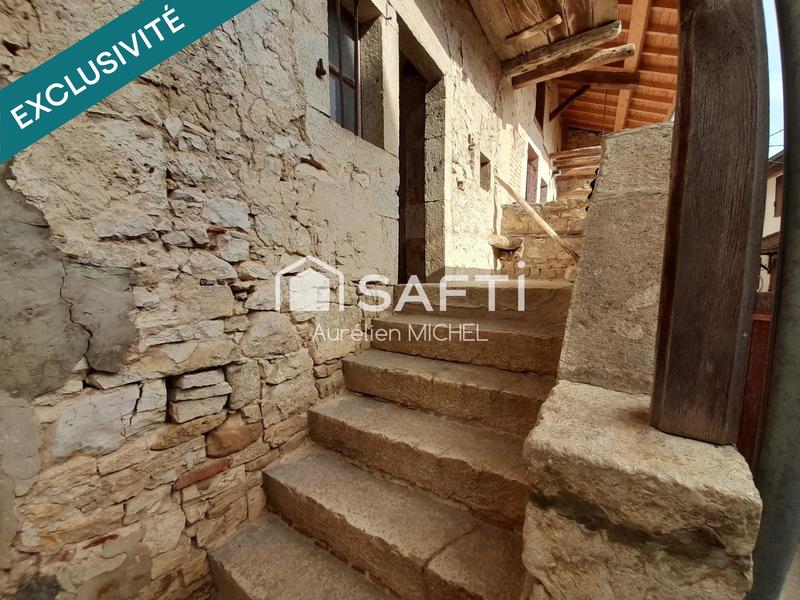 Maison de village - 120 m² - 1 pièce