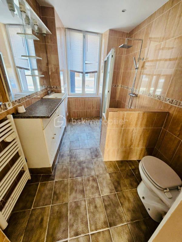 Immeuble - 170 m² - 6 pièces