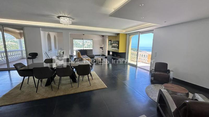 Villa - 320 m² - 10 pièces