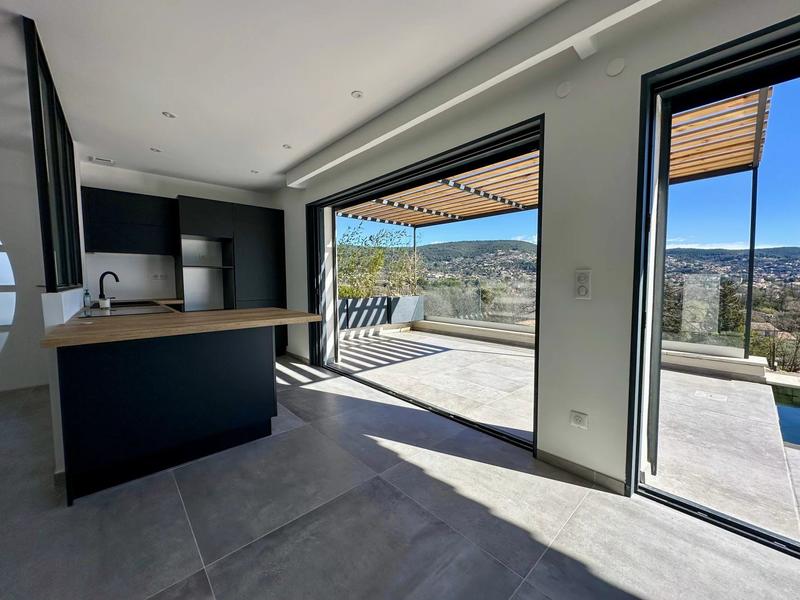 Maison - 148 m² - 5 pièces