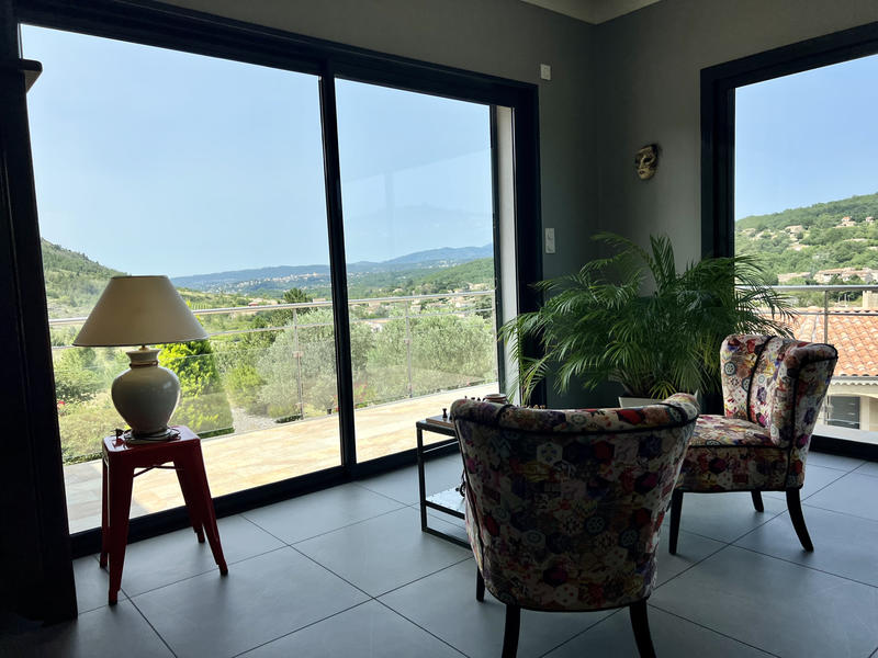 Maison - 159 m² - 5 pièces