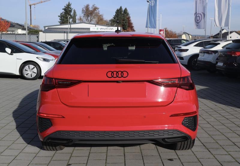 Audi A3 sportback 45 TFSIe 245 s-Line Hybride Rechargeable / Toit Ouvrant Volant Méplat B&amp;O Coffre Elec Keyless