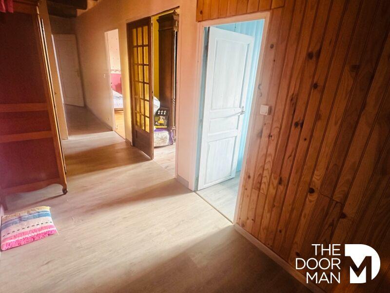 Maison - 270 m² - 7 pièces