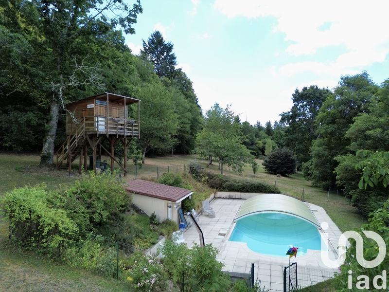 Maison - 200 m² - 8 pièces