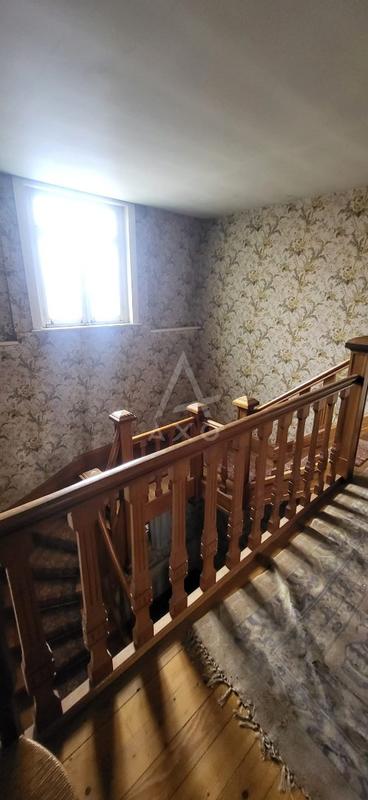 Maison - 440 m² - 14 pièces