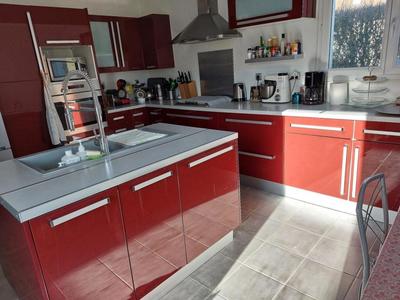 Maison - 270 m² - 9 pièces