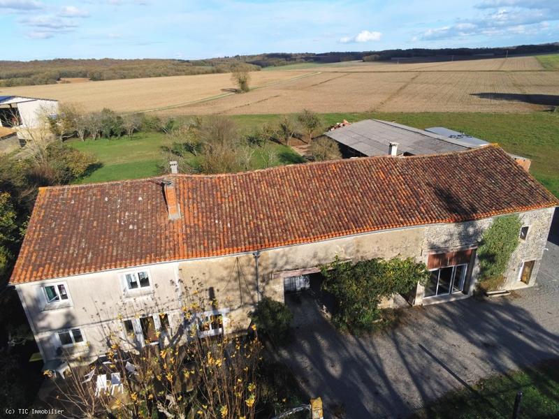 Propriété - 224 m² - 8 pièces