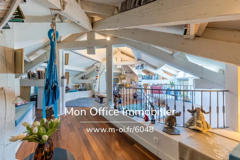 Maison bourgeoise - 401 m² - 8 pièces