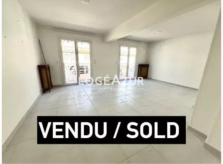 Appartement - 80 m² - 3 pièces