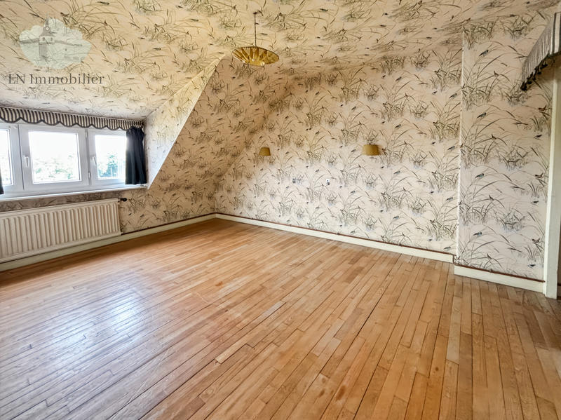 Maison - 189 m² - 9 pièces