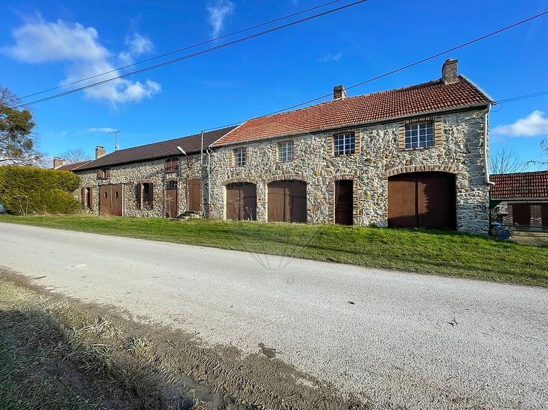 Maison - 390 m² - 8 pièces