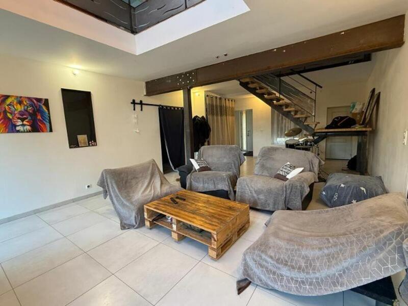 Corps de ferme - 192 m² - 6 pièces