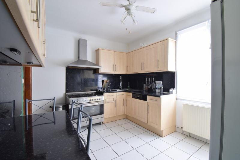 Maison - 144 m² - 5 pièces