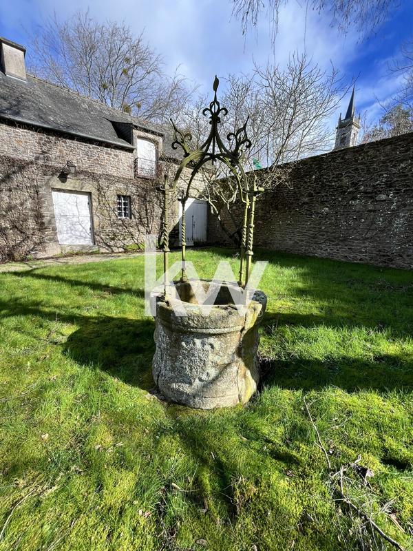 Maison - 306 m² - 9 pièces