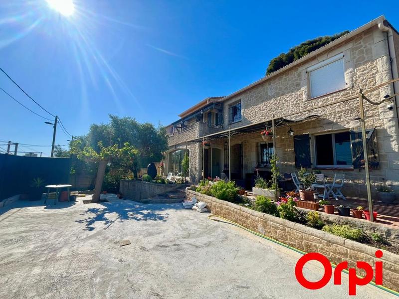 Appartement - 89 m² - 3 pièces