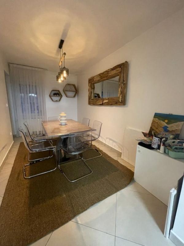 Maison - 141 m² - 8 pièces