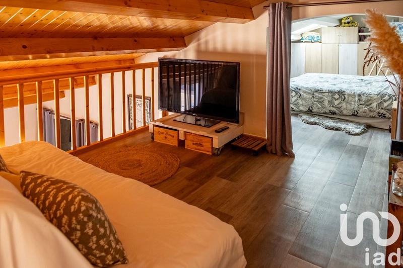 Maison - 222 m² - 7 pièces