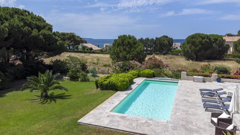 Villa - 265 m² - 9 pièces