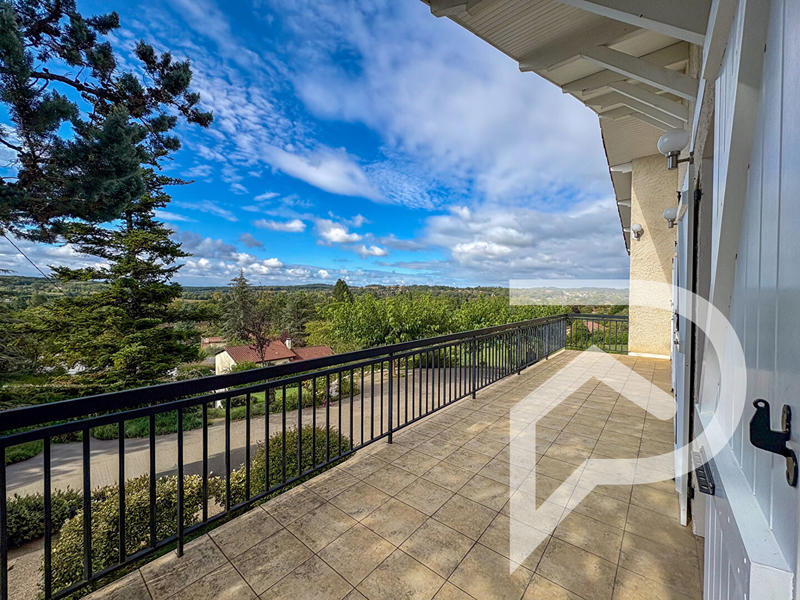 Maison - 136 m² - 7 pièces