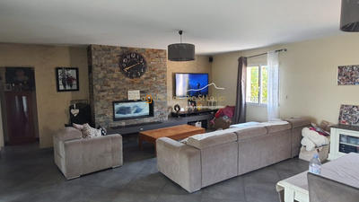 Villa - 220 m² - 8 pièces