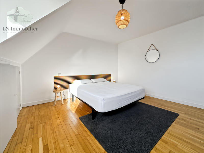 Maison - 137 m² - 5 pièces