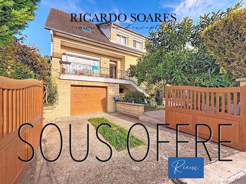 Maison - 204 m² - 8 pièces