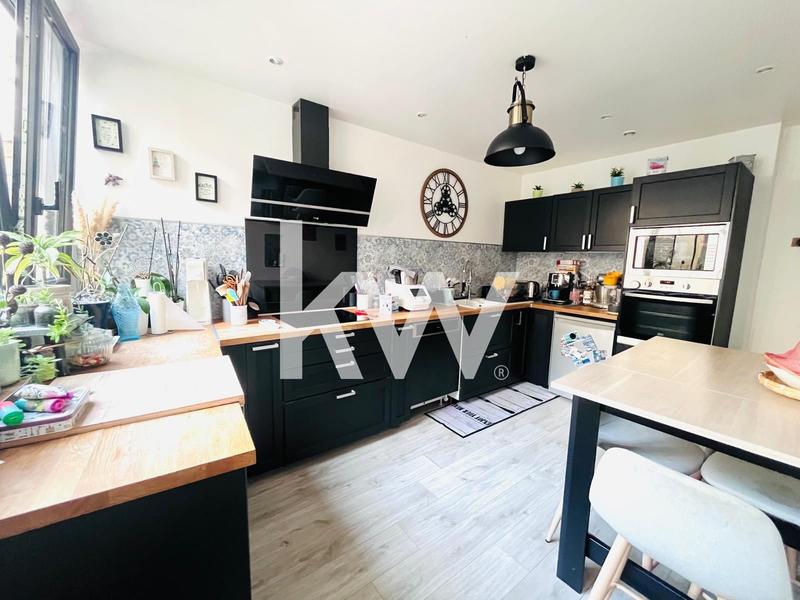 Maison - 134 m² - 8 pièces