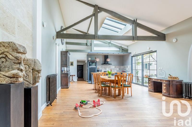 Maison de maîtres - 305 m² - 9 pièces