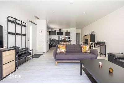 Maison - 97 m² - 5 pièces