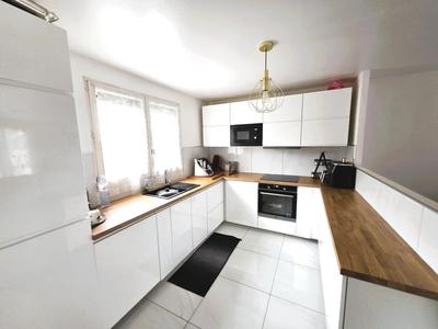 Maison - 102 m² - 5 pièces