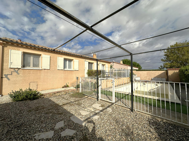 Villa - 100 m² - 5 pièces