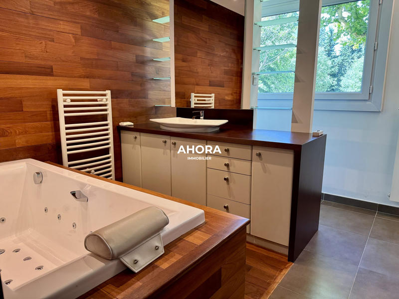 Appartement - 69 m² - 2 pièces